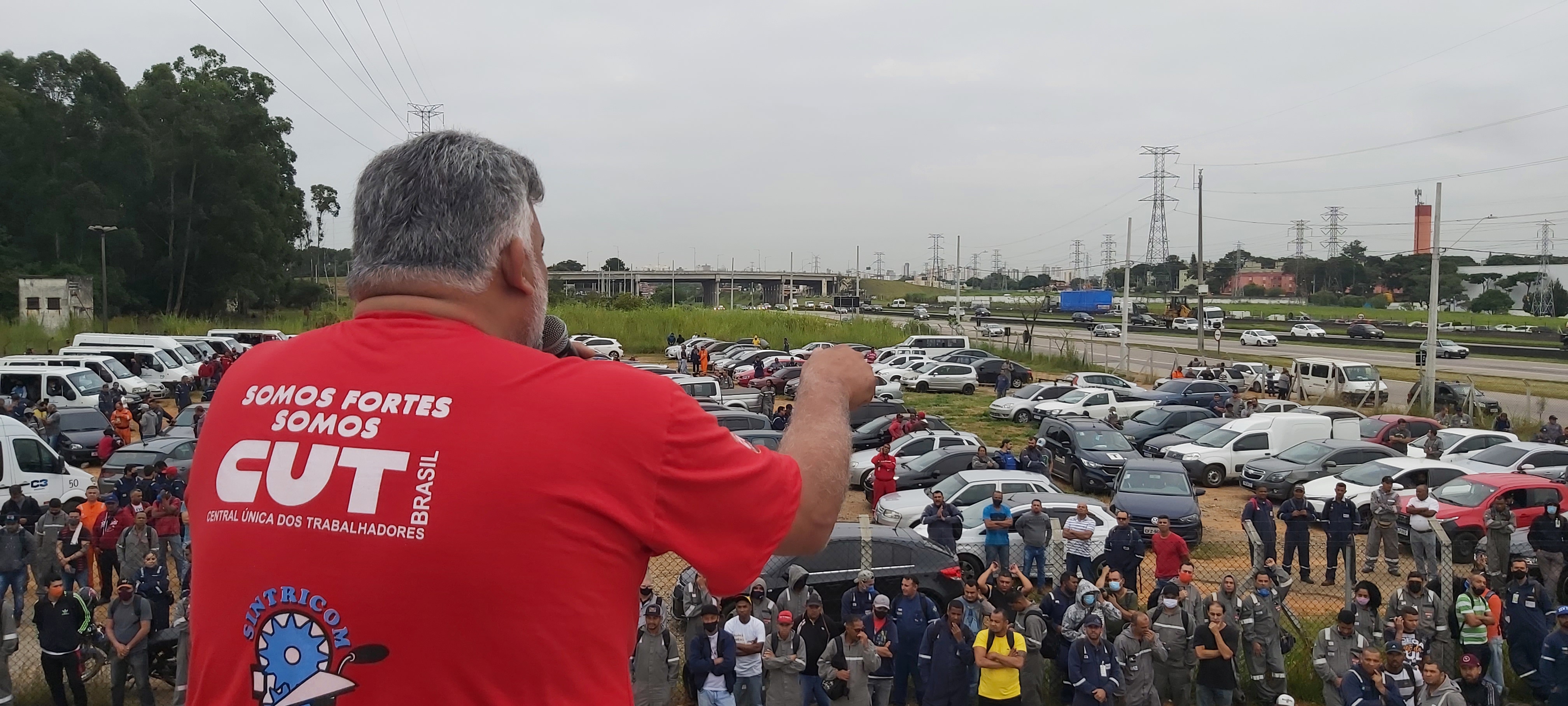 ASSEMBLEIA NA REVAP REFORÇA MOBILIZAÇÃO E UNIDADE DOS TRABALHADORES COM SINDICATO