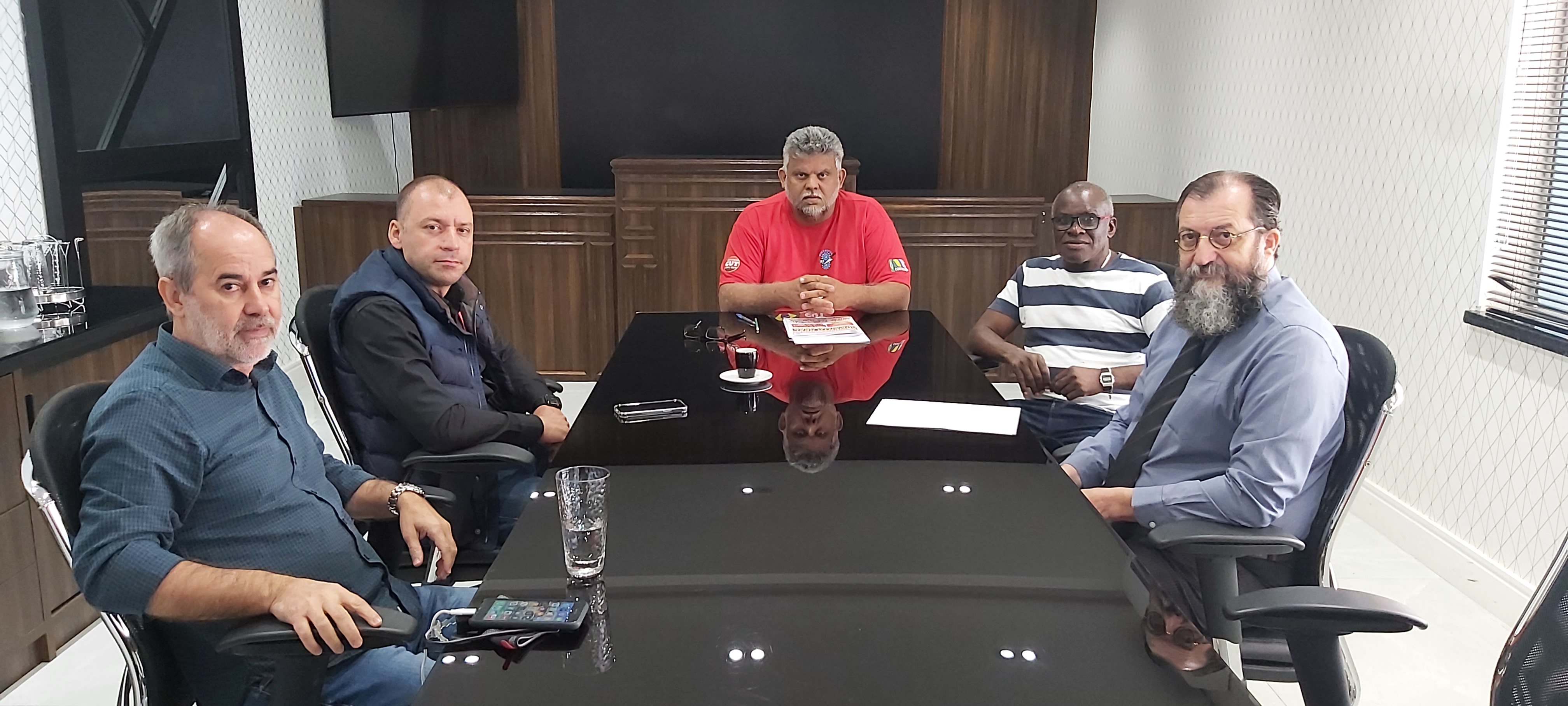 Campanha Salarial 2022 - Com pauta de reivindicações definida, Sintricom e terceirizadas da Revap se reuniram nesta quarta